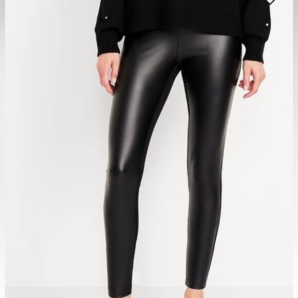 Old Navy black High-Waisted Faux-Leather Fashion Layering Leggings - Picture 2 of 13